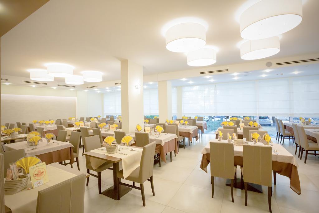 Hotel Montreal Bibione Ngoại thất bức ảnh